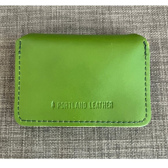 Portland Leather Lovebug plus wallet APPLE GREEN *brand new! - Picture 2 of 4